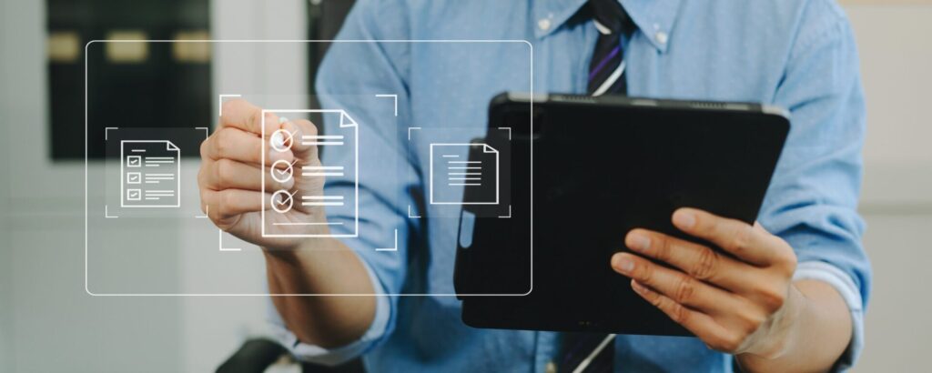 Dashboard de monitoramento de TI com análise de dados, performance e governança tecnológica Painel de analytics mostrando métricas de performance, consumo e governança de TI. Representa monitoramento inteligente da infraestrutura, otimização de custos e tomada de decisão orientada por dados.